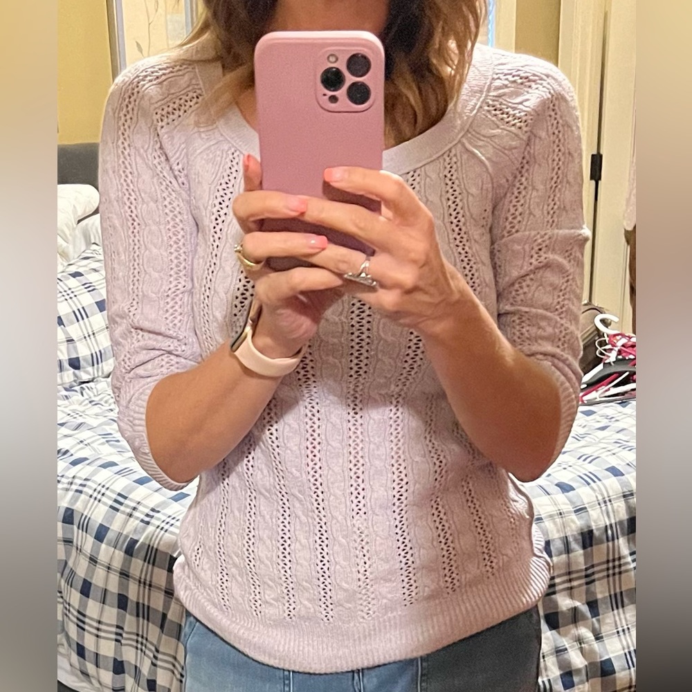 American Eagle light purple sweater. Size M